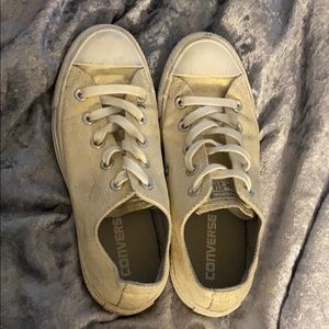 Cream Converse